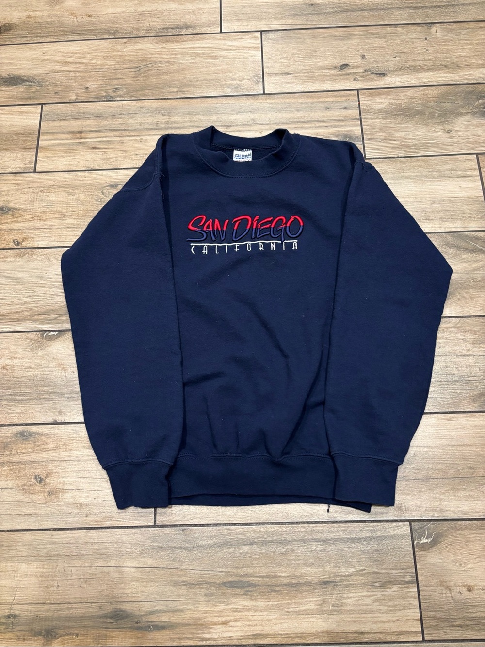 Vintage Gildan Heavyweight San Diego California Embroidered Crewneck Size S